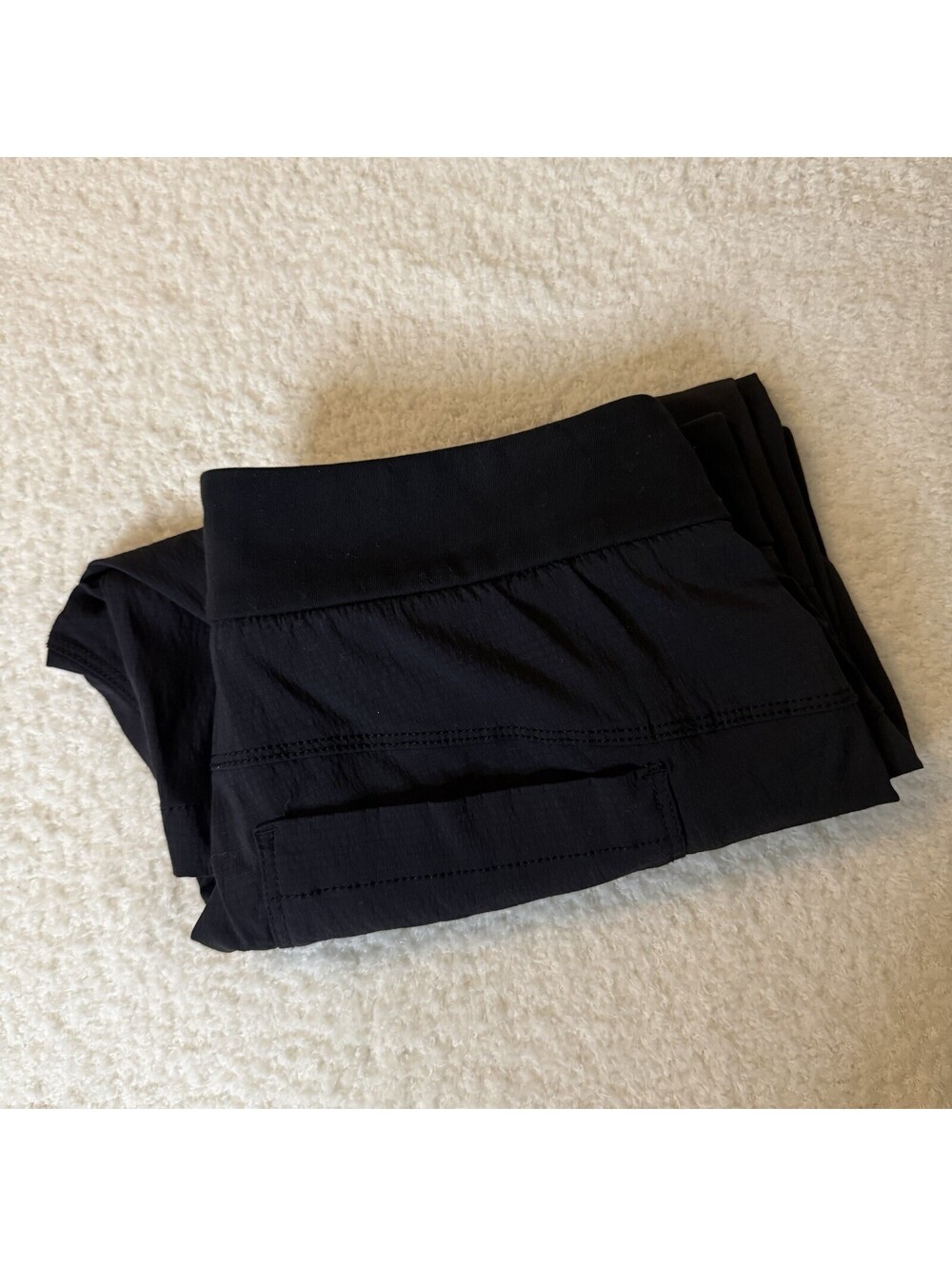 Athleta Women’s Black Bermuda Walking Shorts Size 4 Stretch 8” Inseam